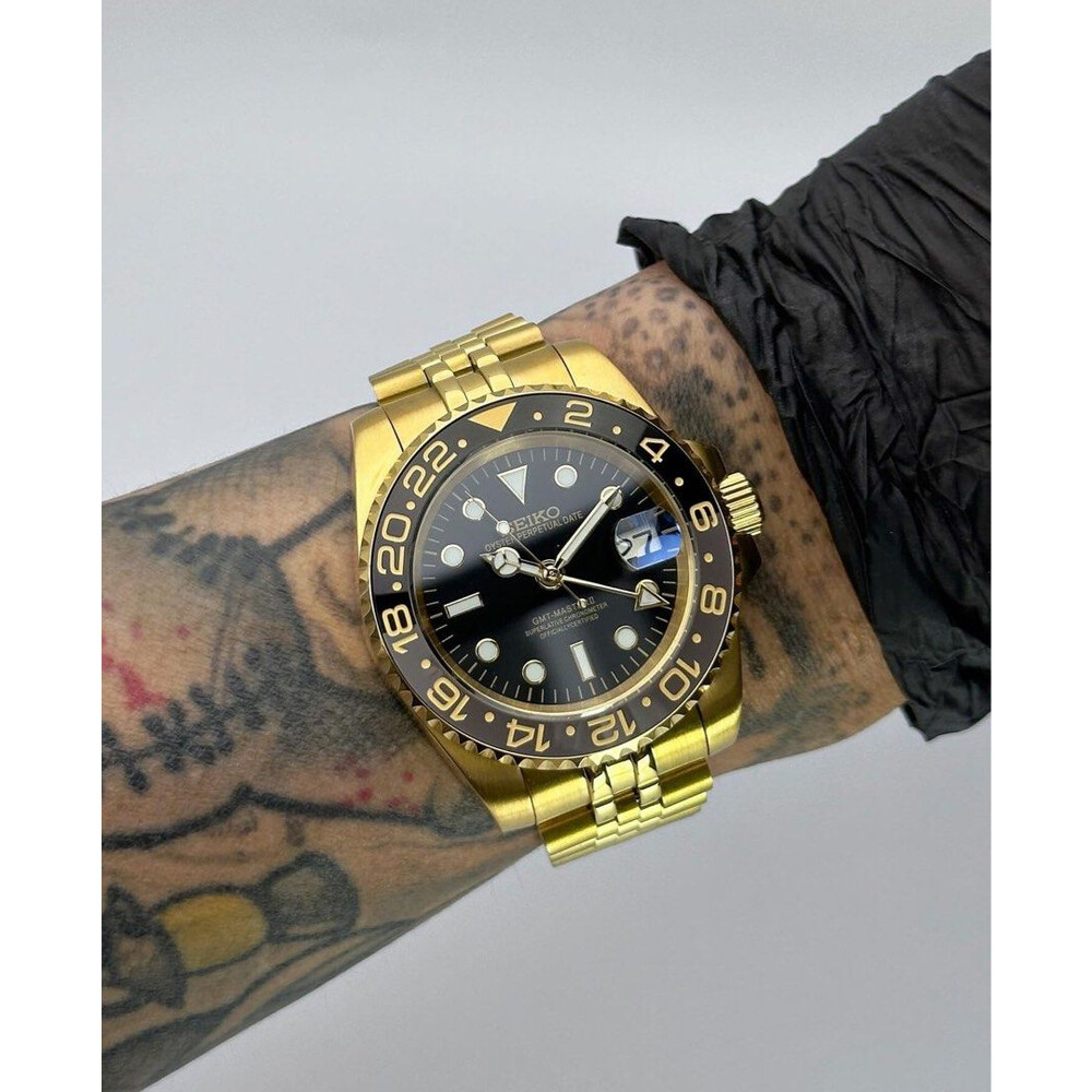 Custom Seiko Mod • Gold Bruce Wayne Automatic GMT • 40mm
